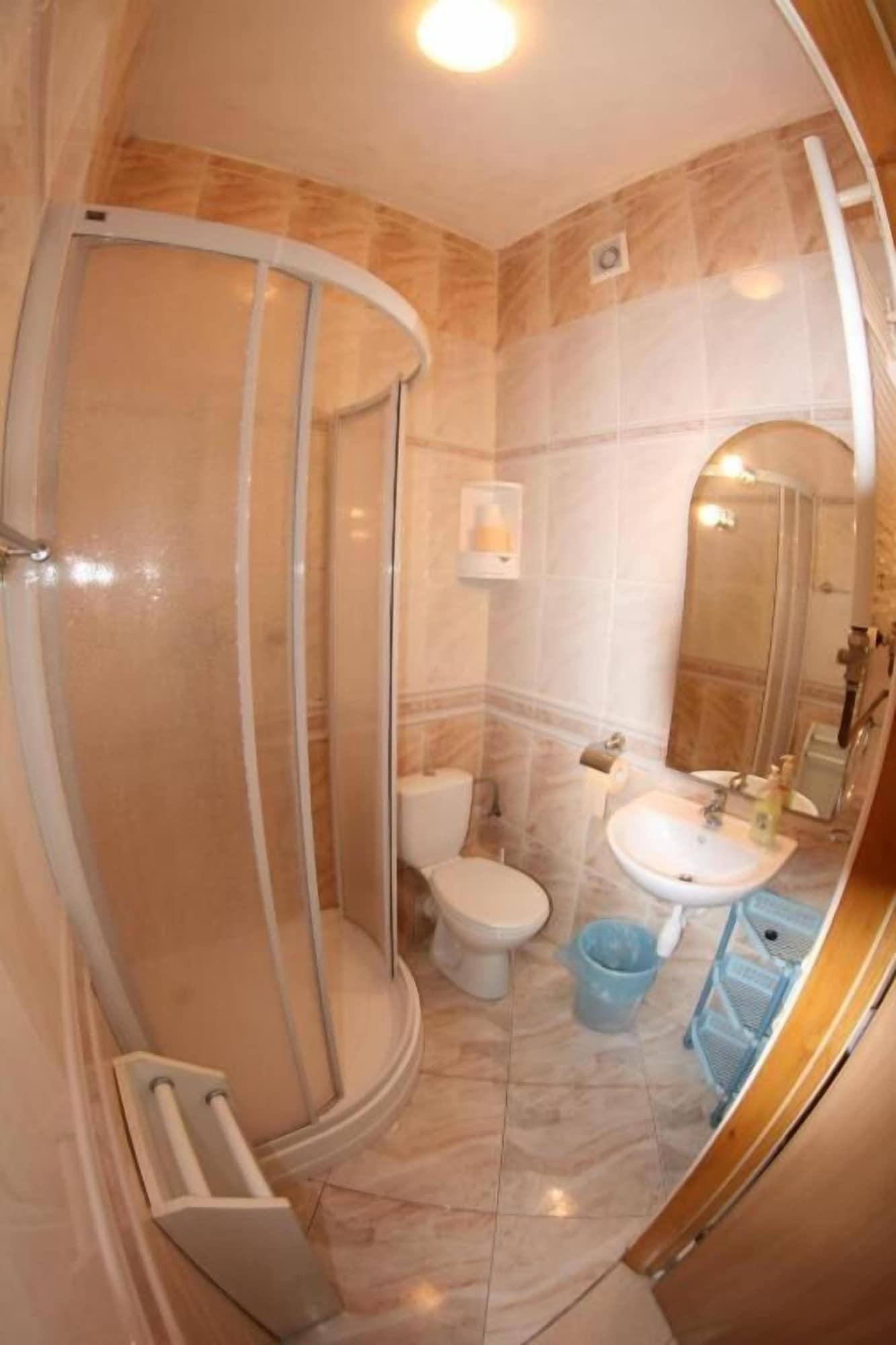קרקוב Hotel Daisy Budget מראה חיצוני תמונה