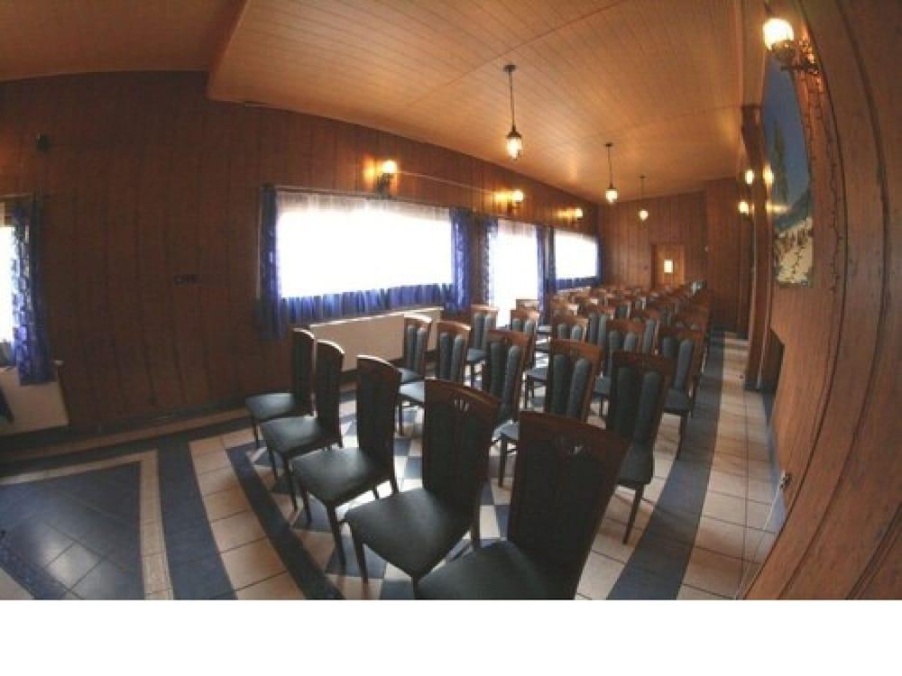 קרקוב Hotel Daisy Budget מראה חיצוני תמונה