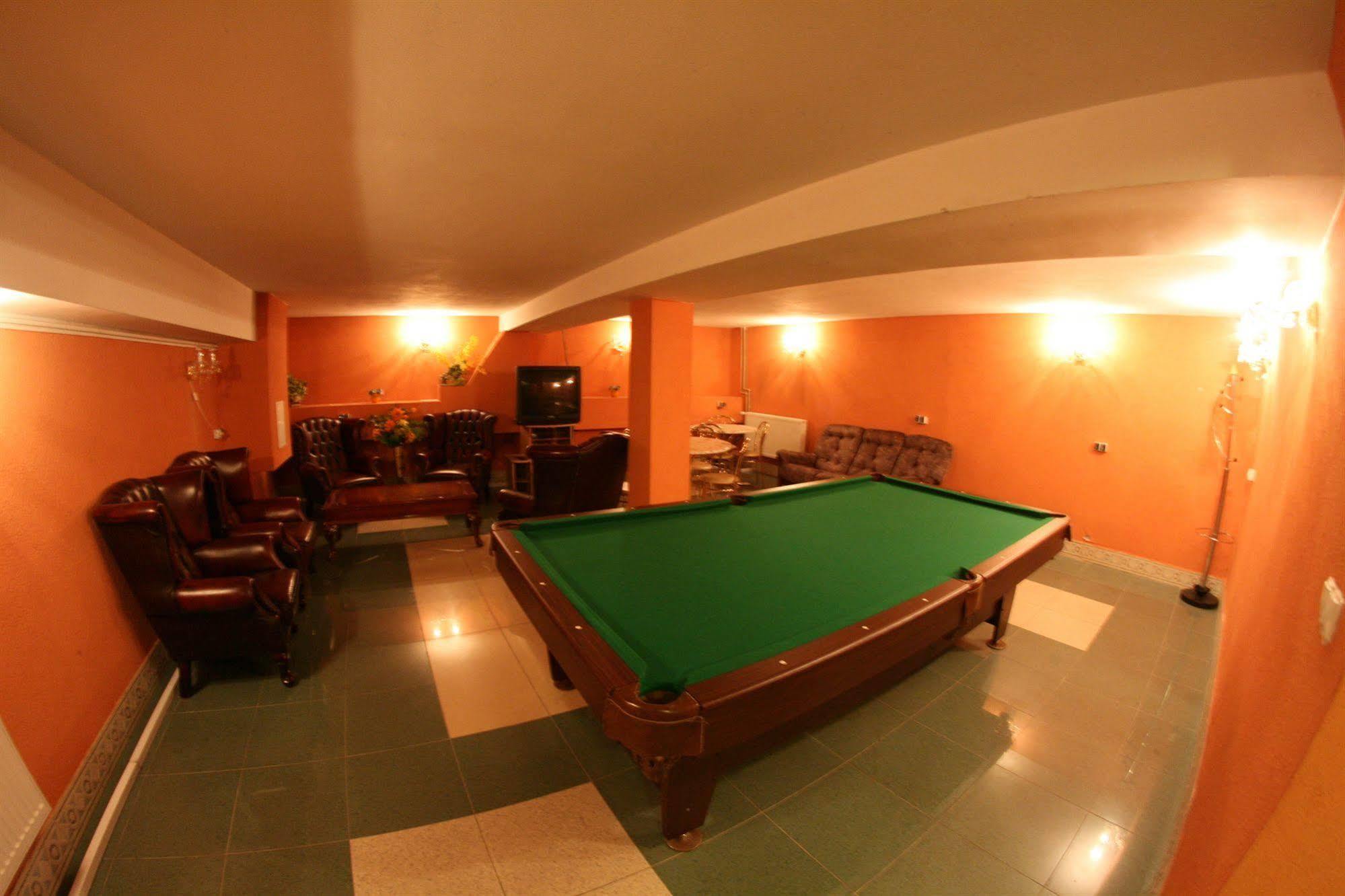קרקוב Hotel Daisy Budget מראה חיצוני תמונה