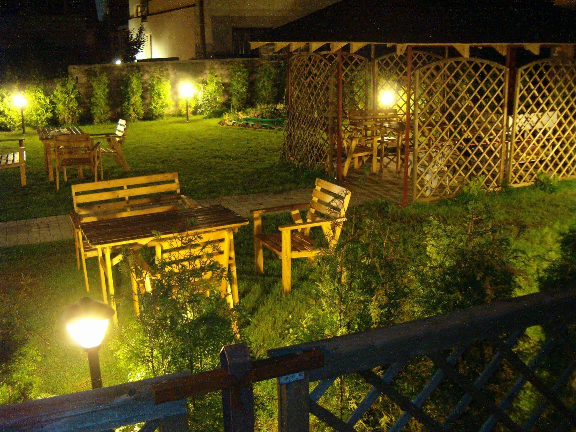 קרקוב Hotel Daisy Budget מראה חיצוני תמונה